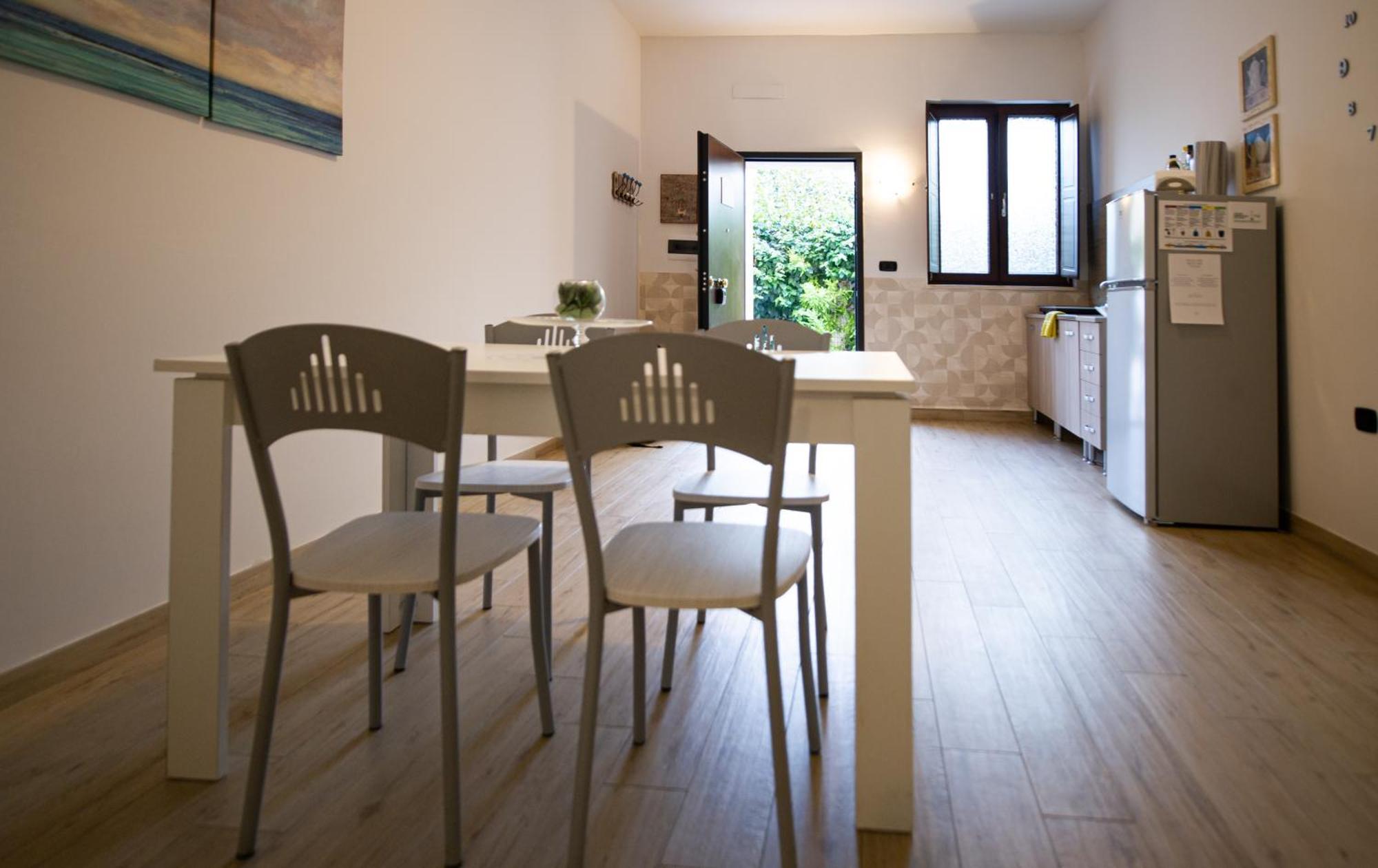 Intero Alloggio, Binario 18 Brindisi Exterior photo