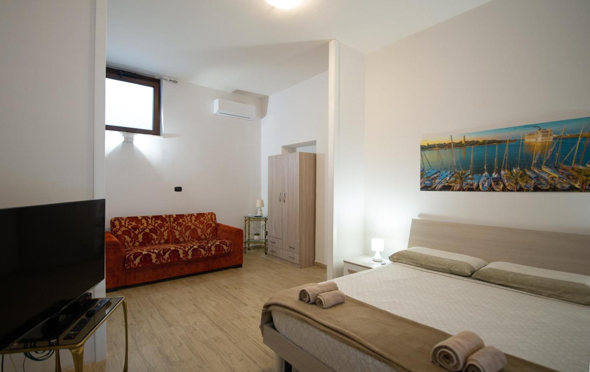 Intero Alloggio, Binario 18 Brindisi Exterior photo