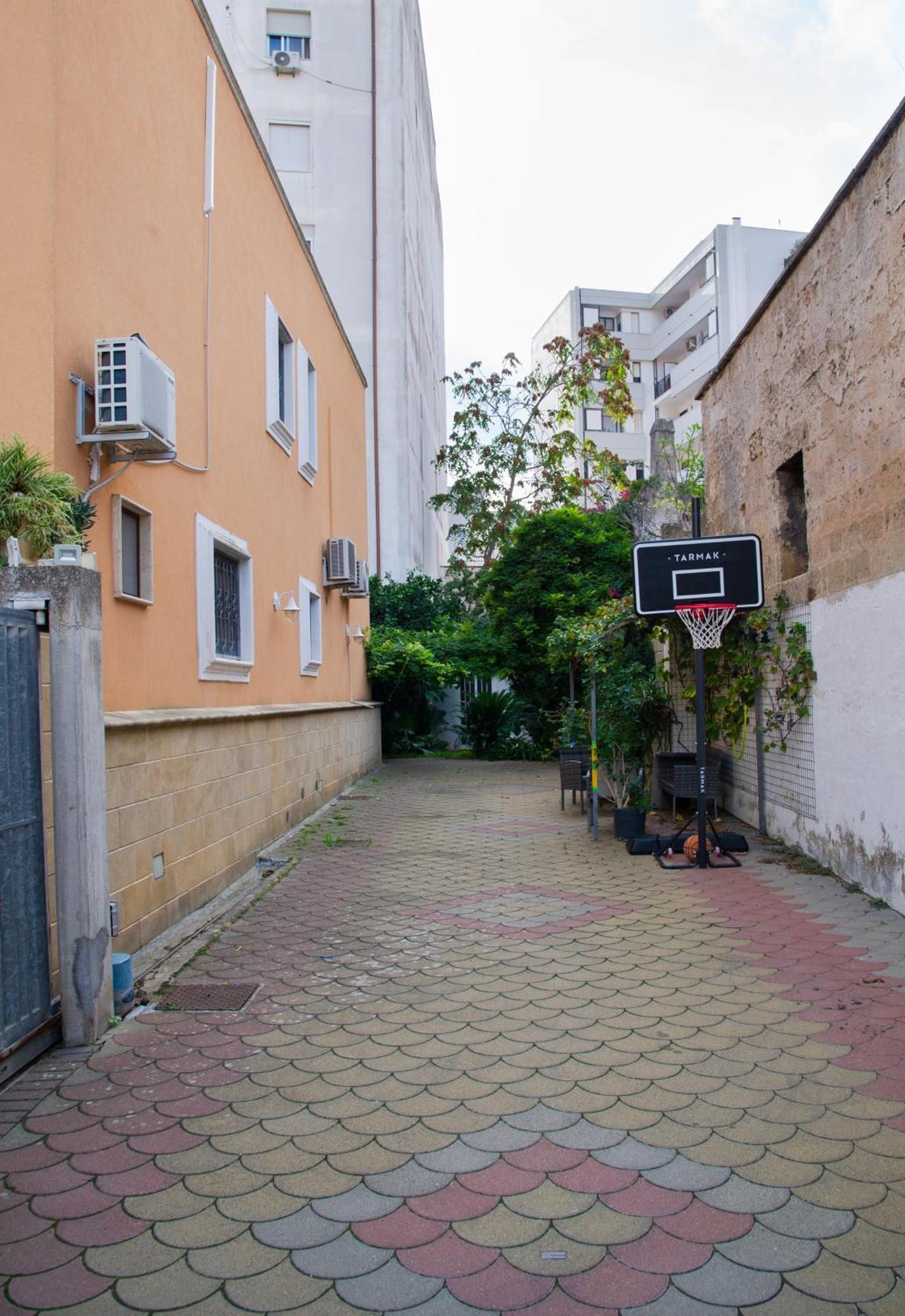 Intero Alloggio, Binario 18 Brindisi Exterior photo